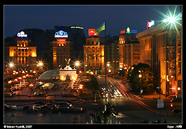 Kyjev - Majdan Nezaležnosti v noci